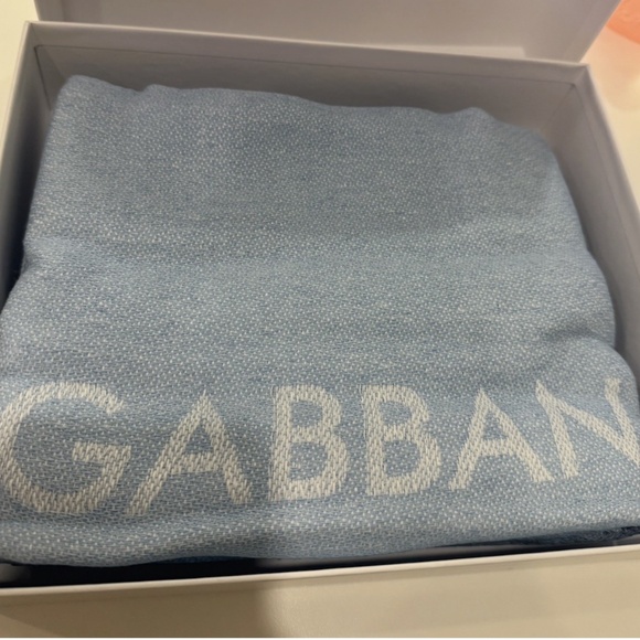 2x NEW Dolce & Gabbana Light Blue Beach Towel - Picture 2 of 6